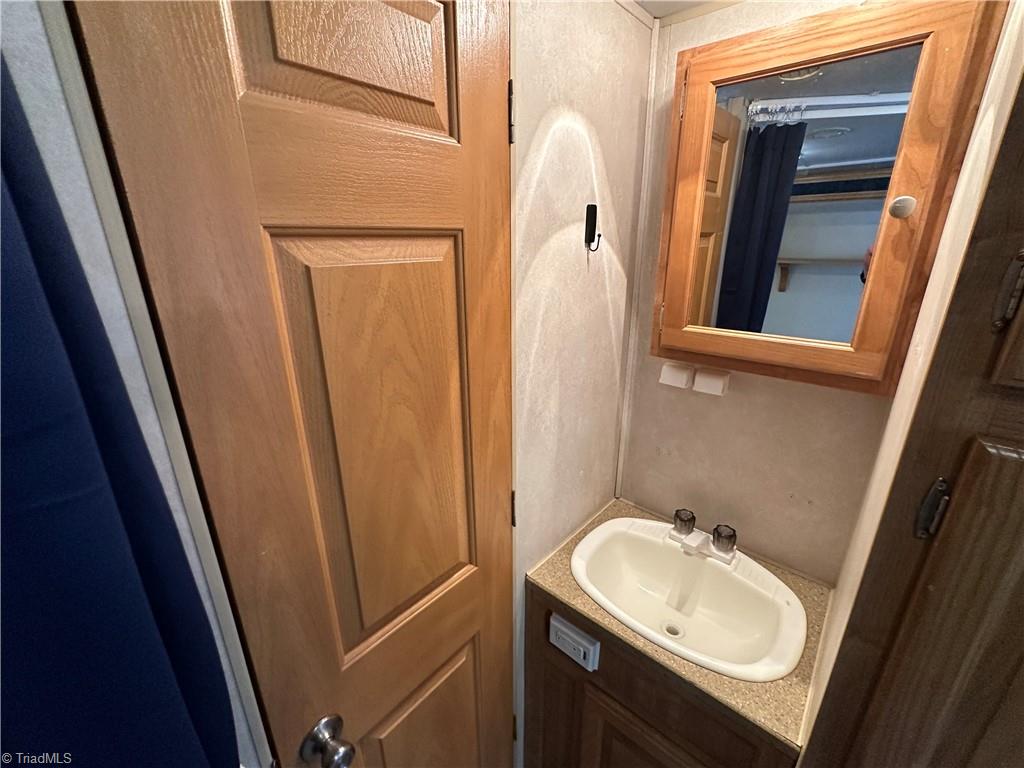 property viewer photo 16