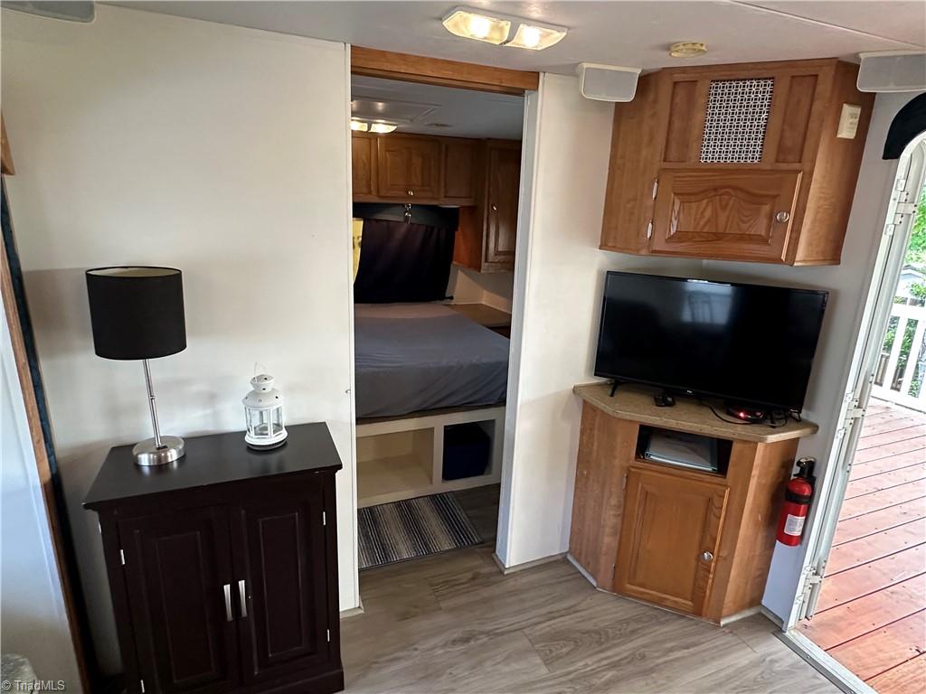 property viewer photo 7