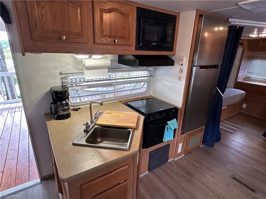 property viewer photo 8