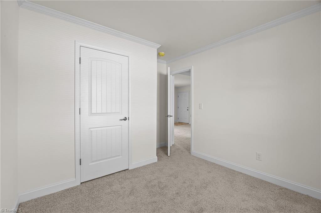 property viewer photo 25