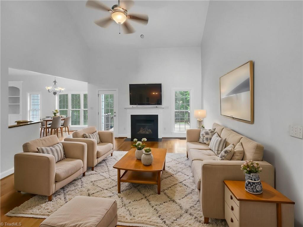 property viewer photo 1