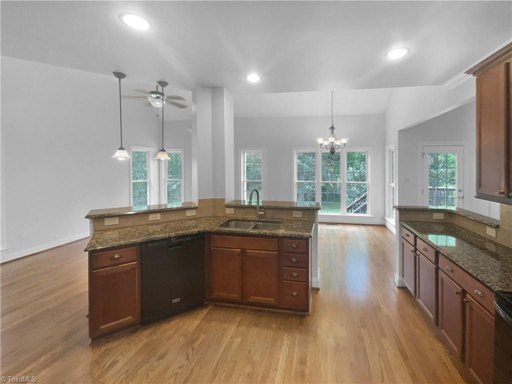 property viewer photo 11