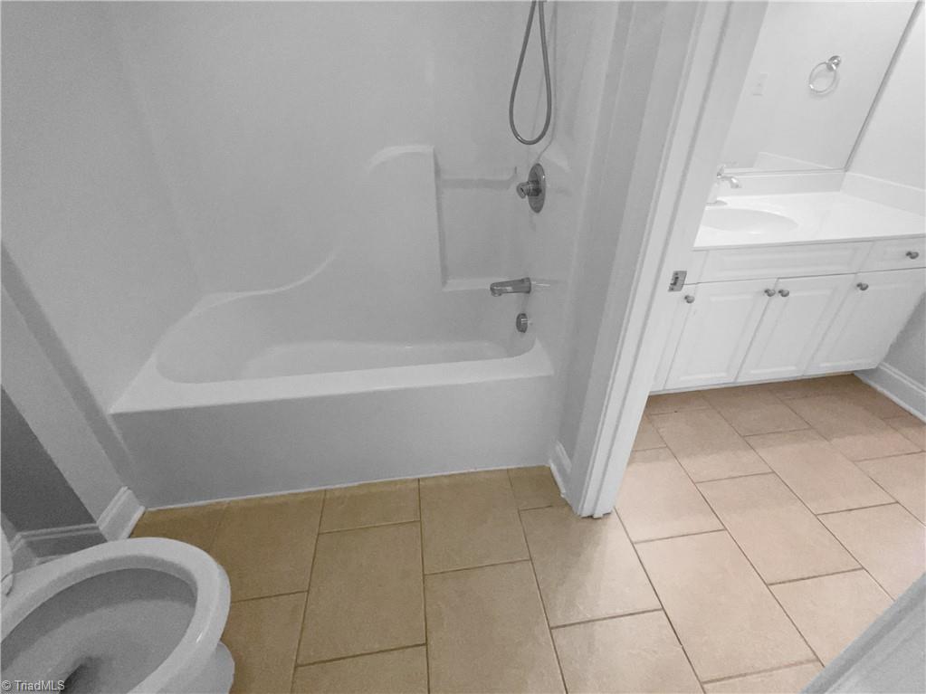 property viewer photo 27