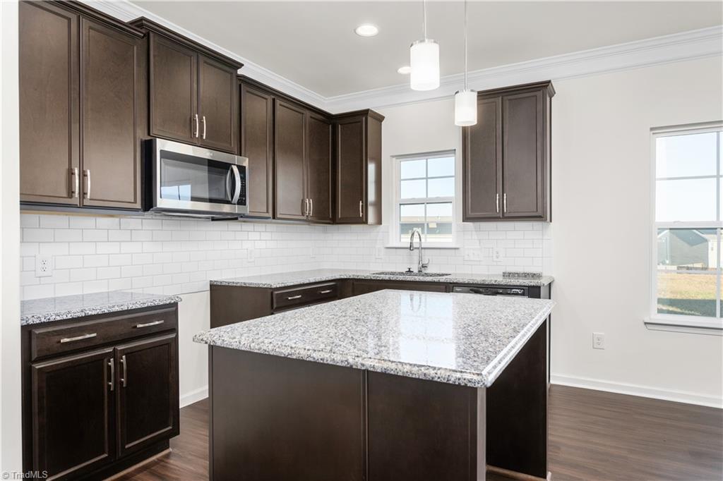 property viewer photo 12