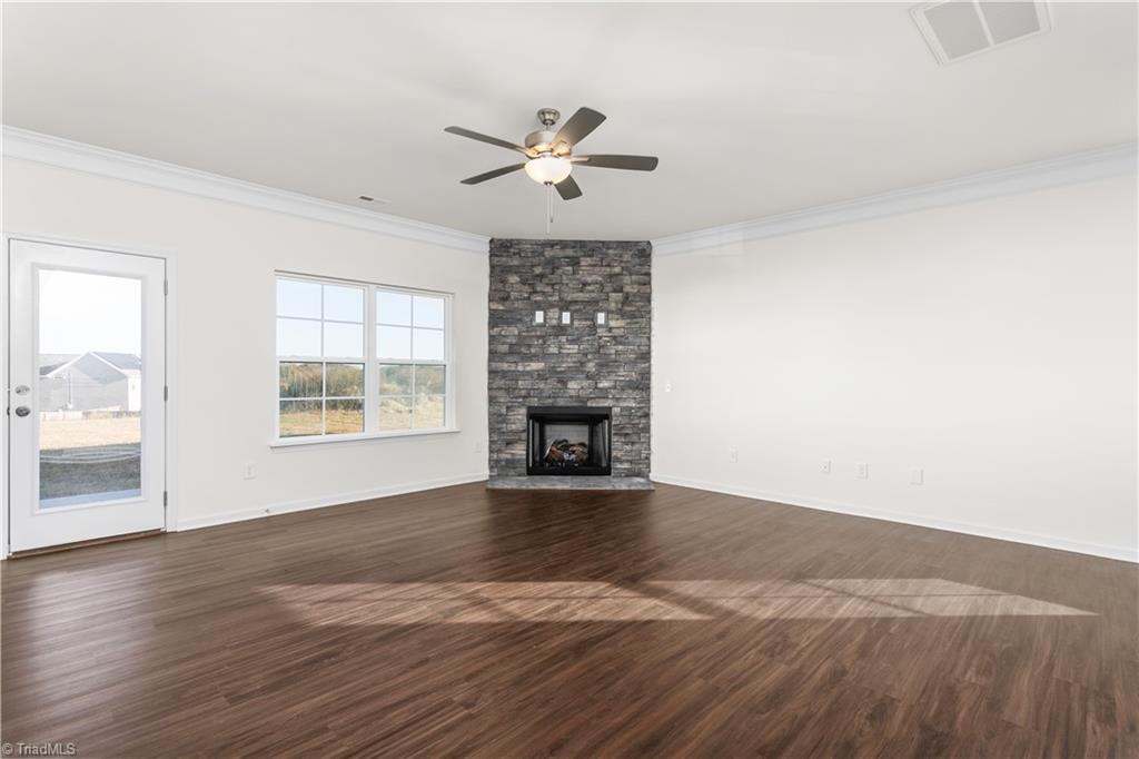 property viewer photo 7