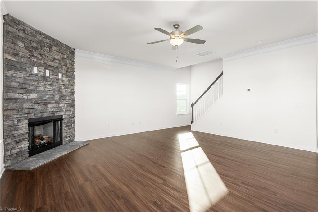 property viewer photo 8