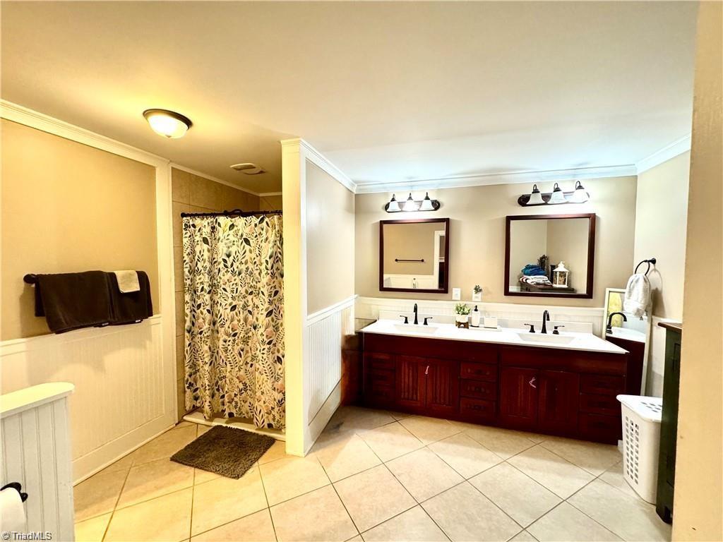 property viewer photo 18