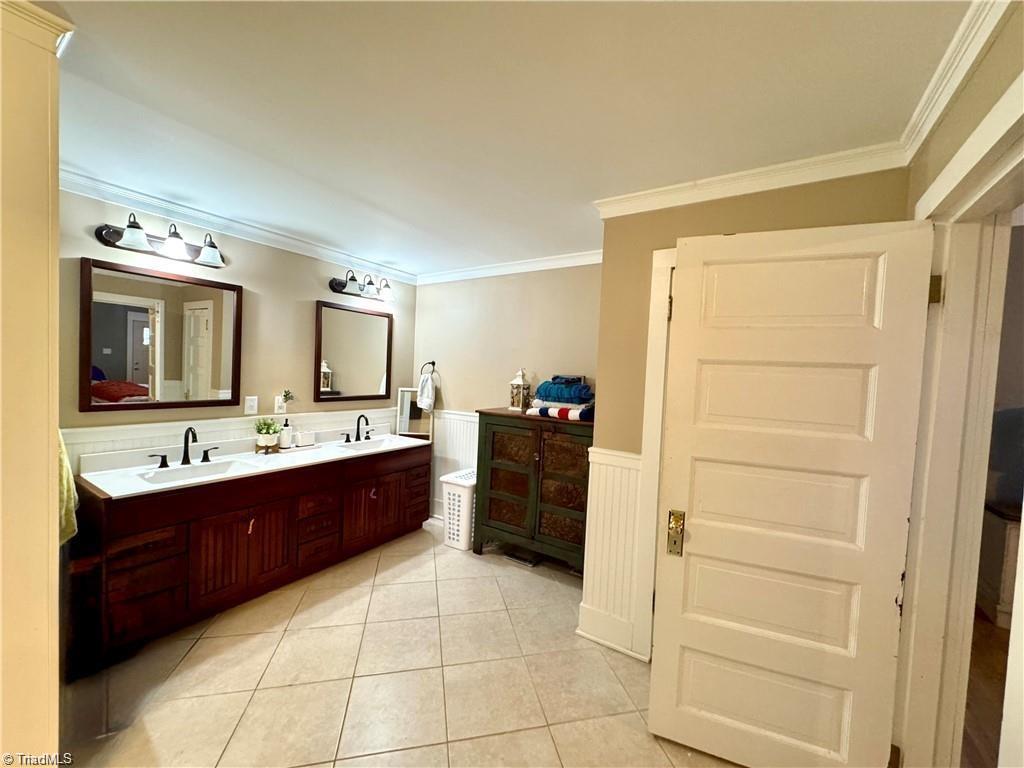 property viewer photo 19