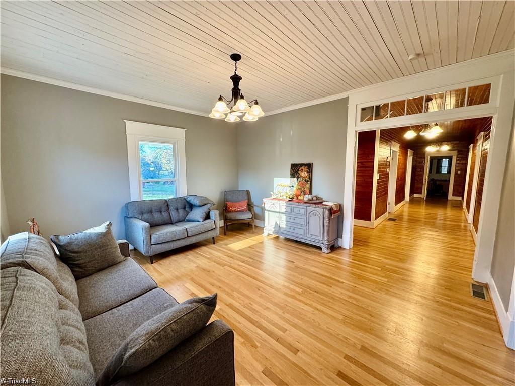 property viewer photo 6