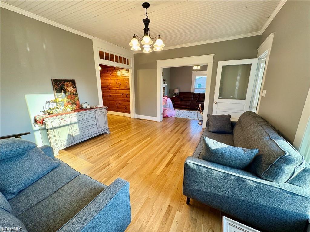 property viewer photo 7