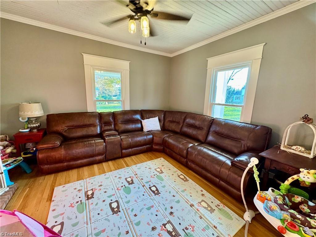 property viewer photo 9