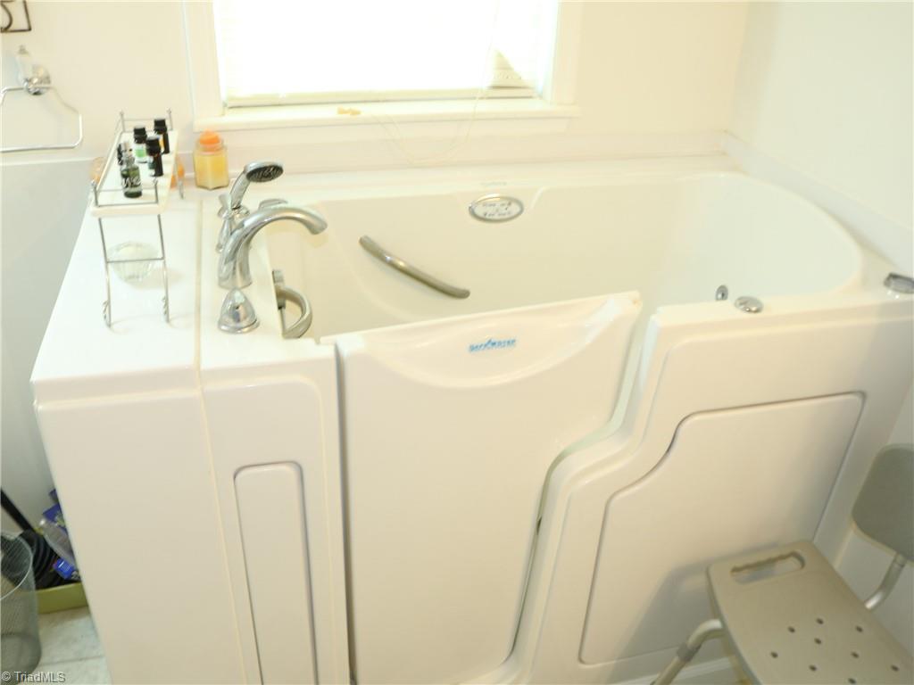 property viewer photo 35