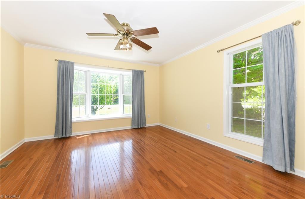 property viewer photo 12