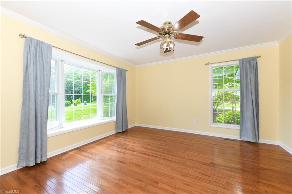 property viewer photo 13