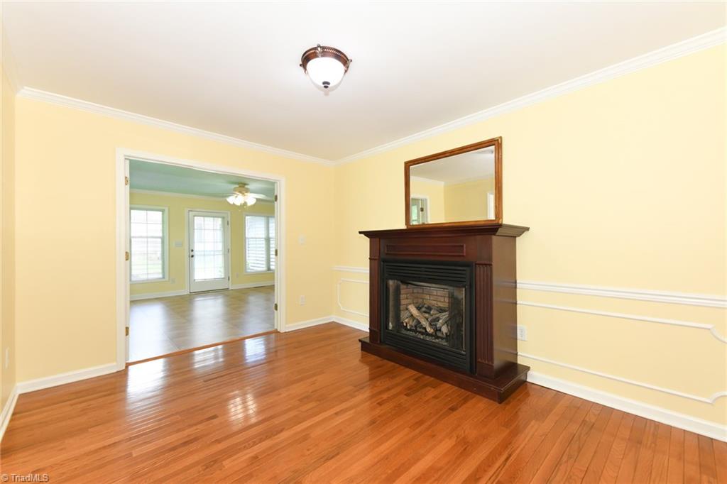 property viewer photo 15