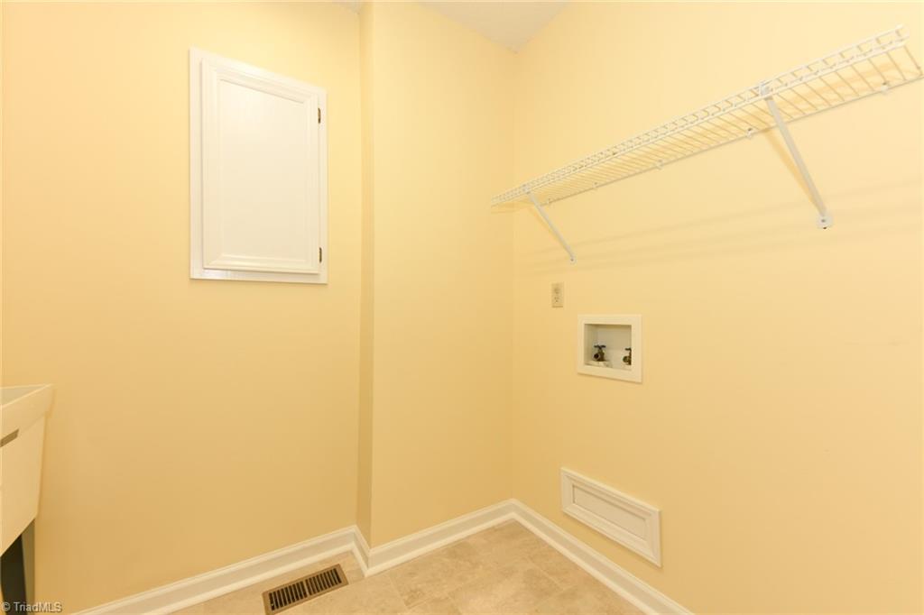 property viewer photo 31