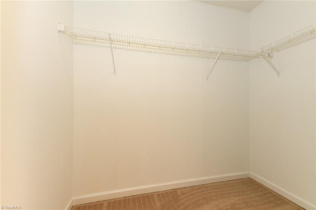 property viewer photo 44