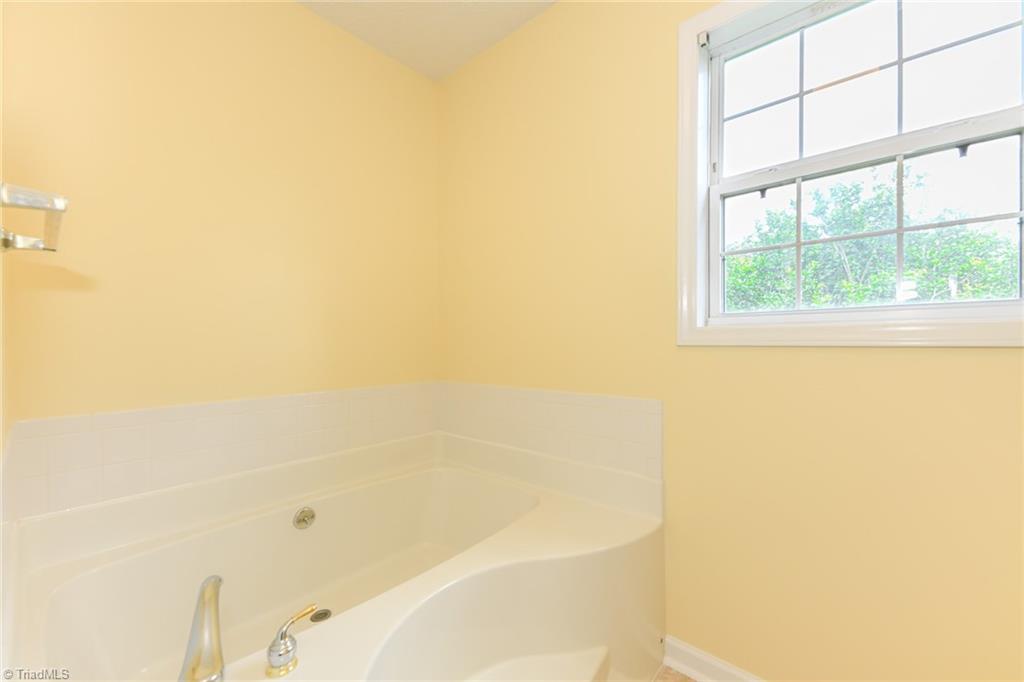 property viewer photo 45