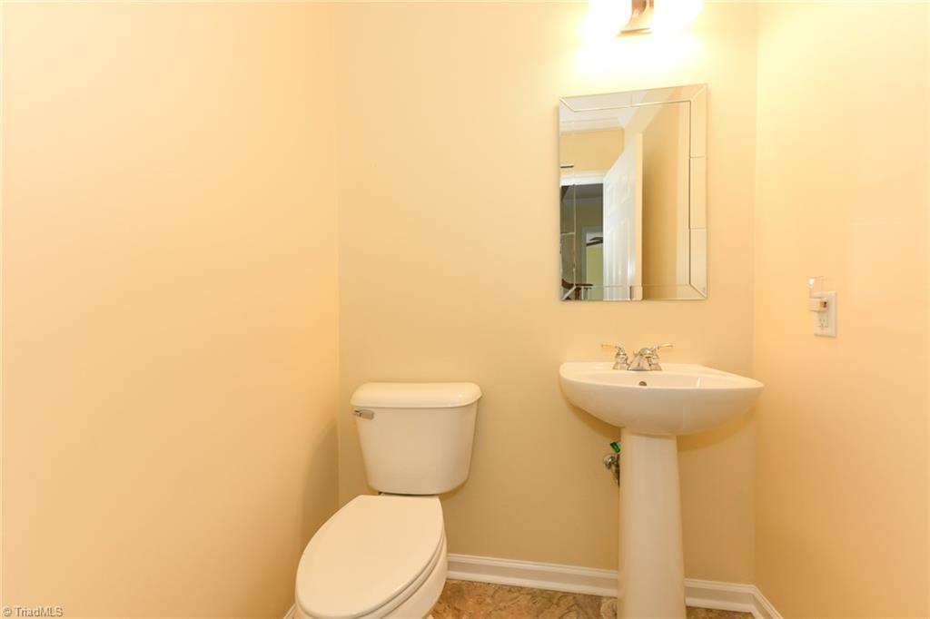 property viewer photo 47