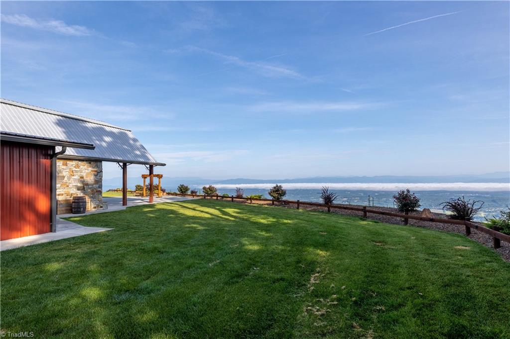 main property photo 15
