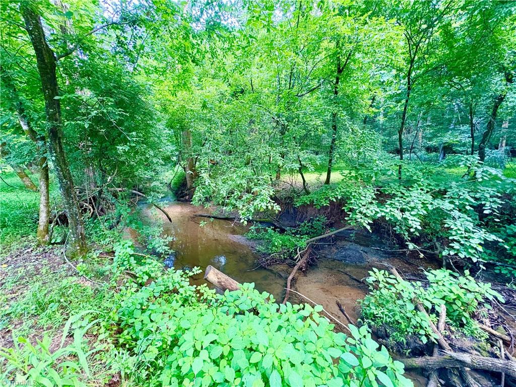 property viewer photo 10