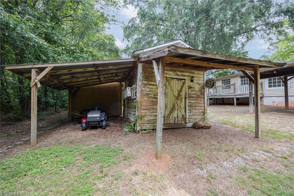 main property photo 23