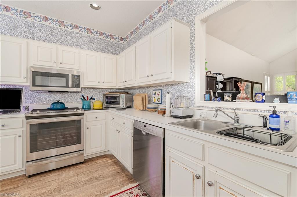 property viewer photo 10