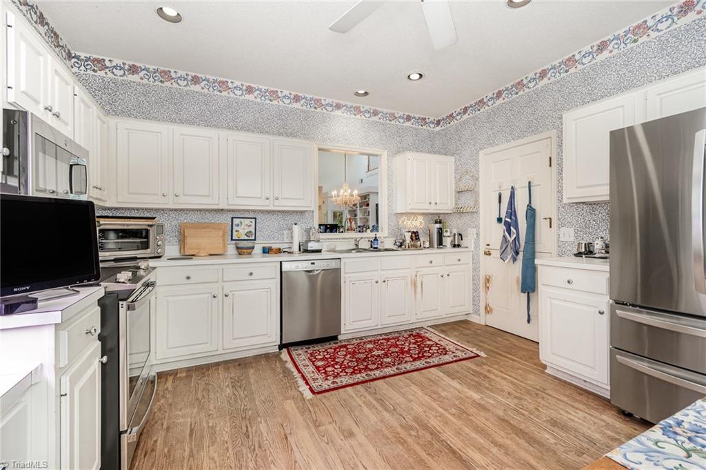 property viewer photo 12