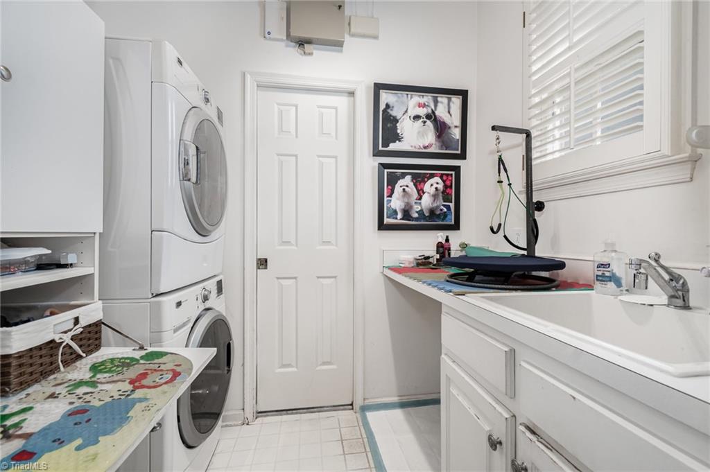 property viewer photo 19