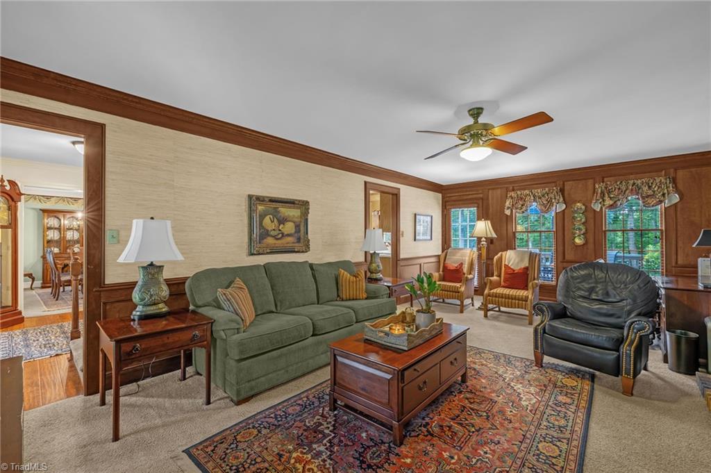 property viewer photo 7