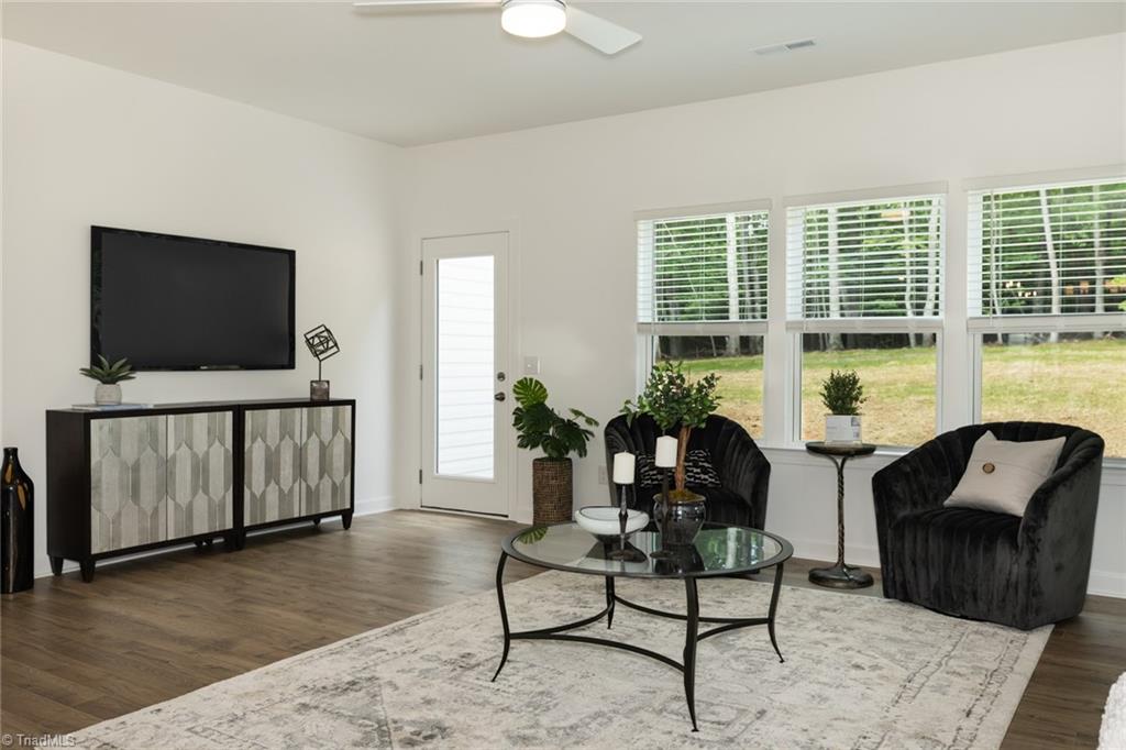 property viewer photo 10
