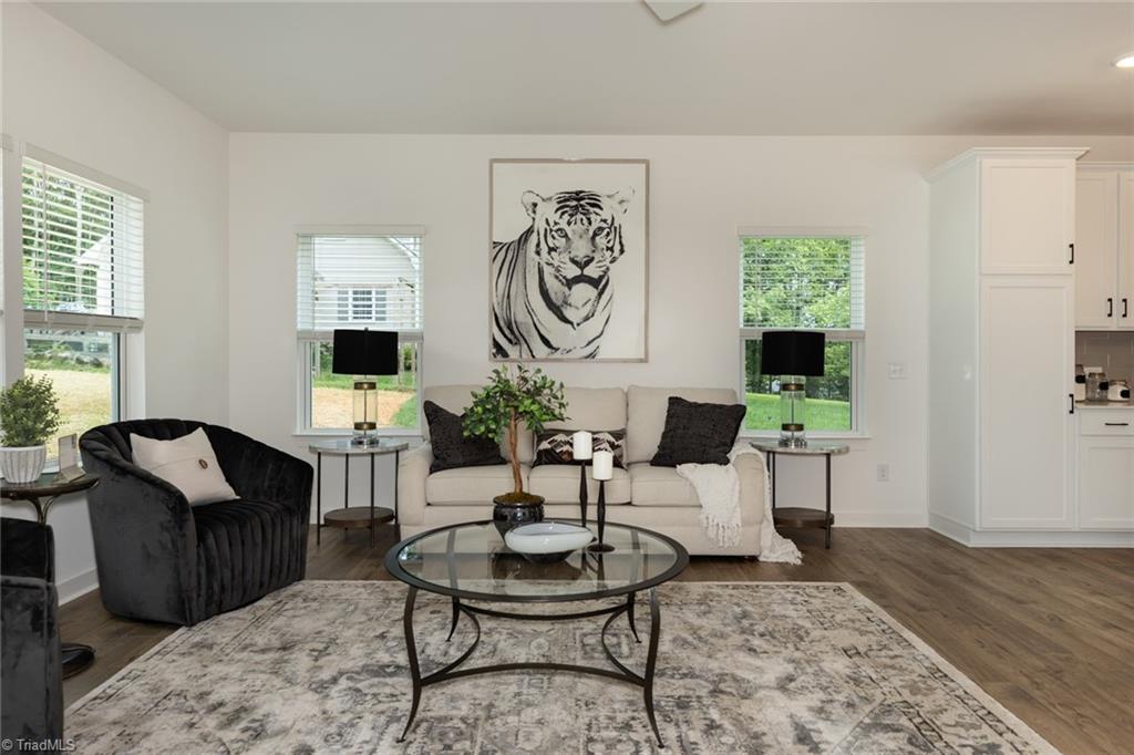 property viewer photo 8