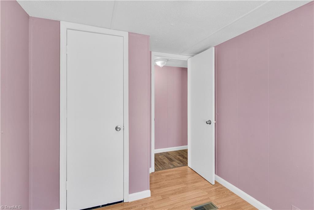 property viewer photo 16