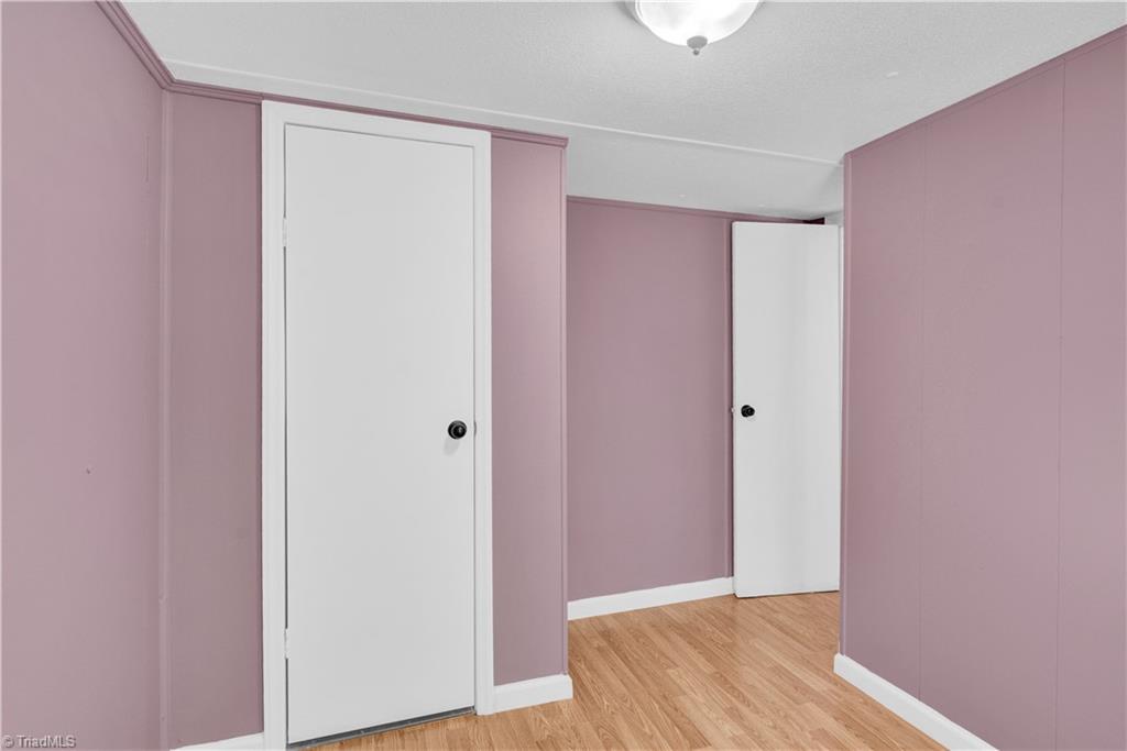 property viewer photo 18