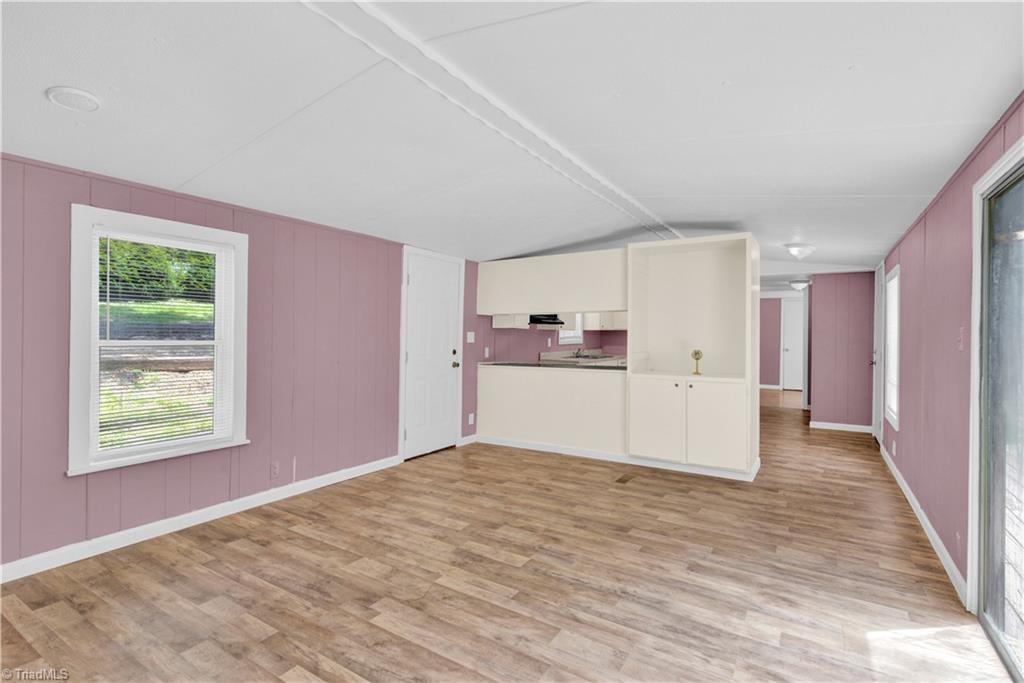 property viewer photo 2