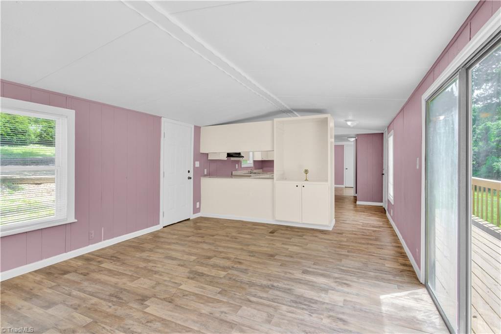 property viewer photo 3