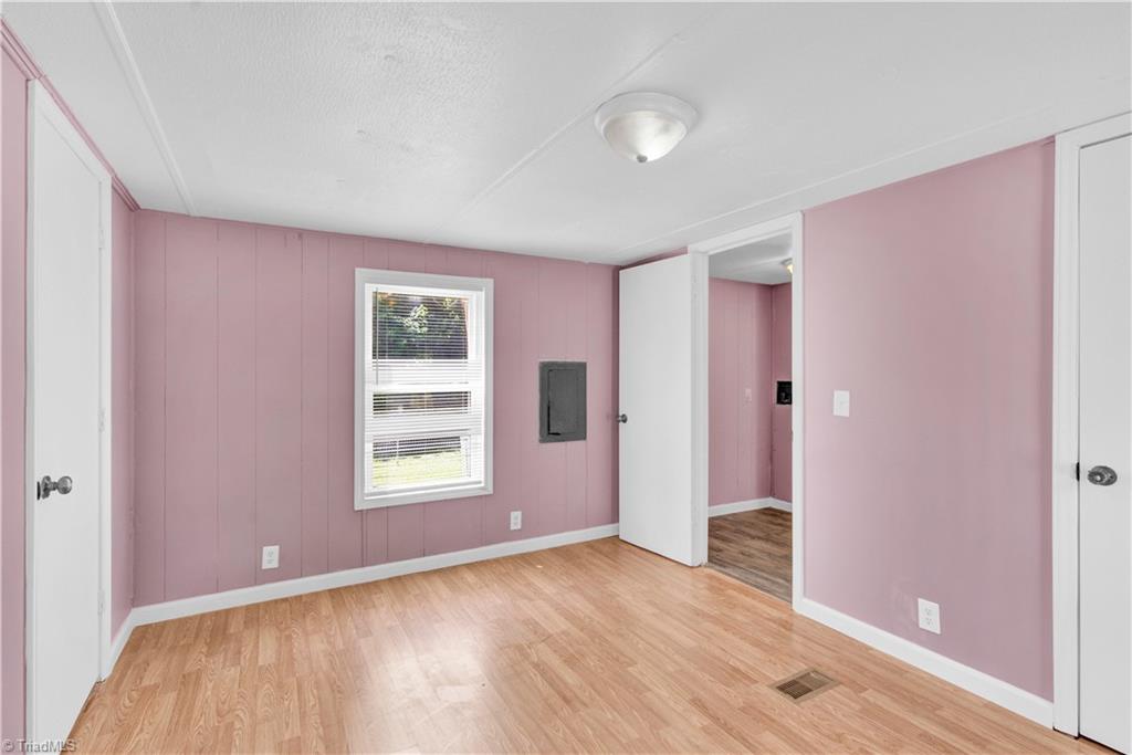 property viewer photo 5