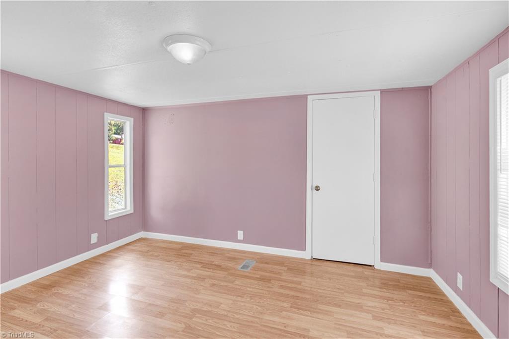 property viewer photo 6