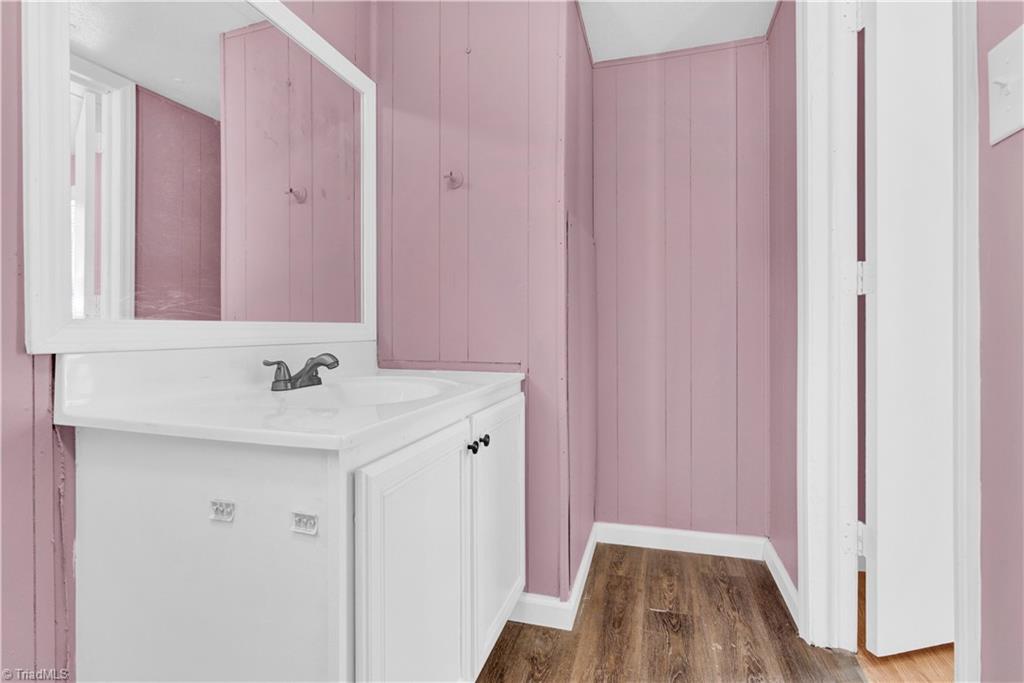 property viewer photo 9
