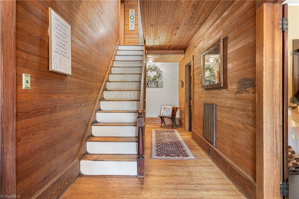 property viewer photo 8