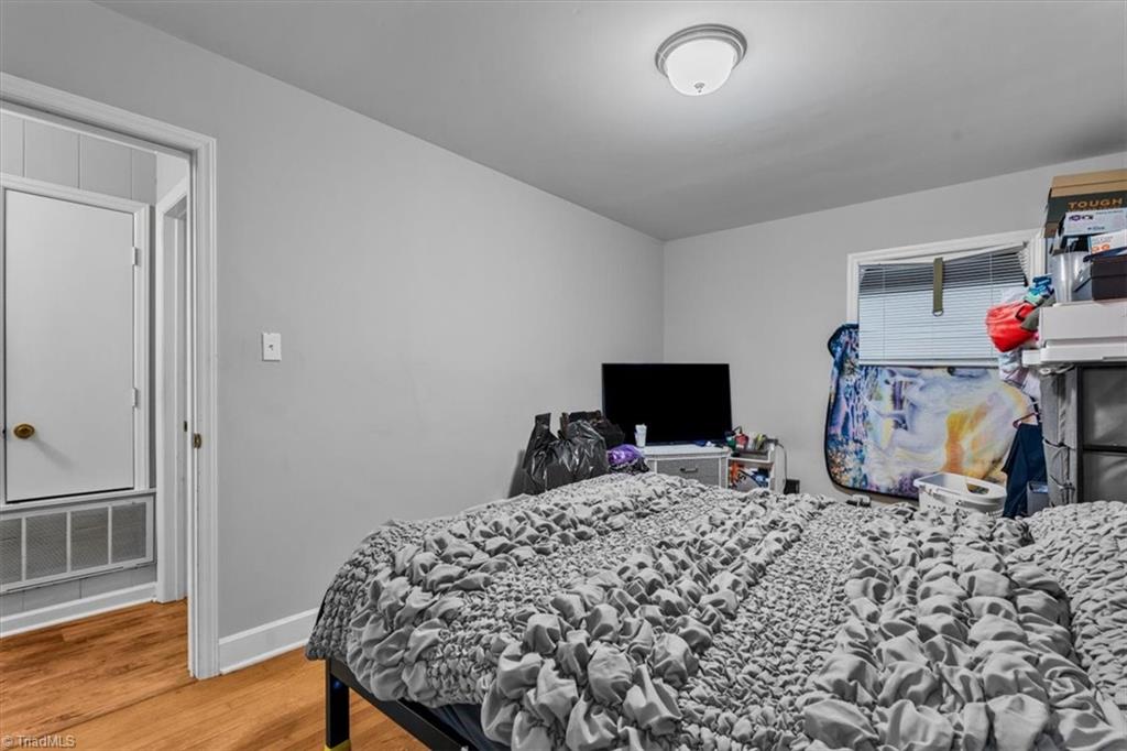 property viewer photo 10