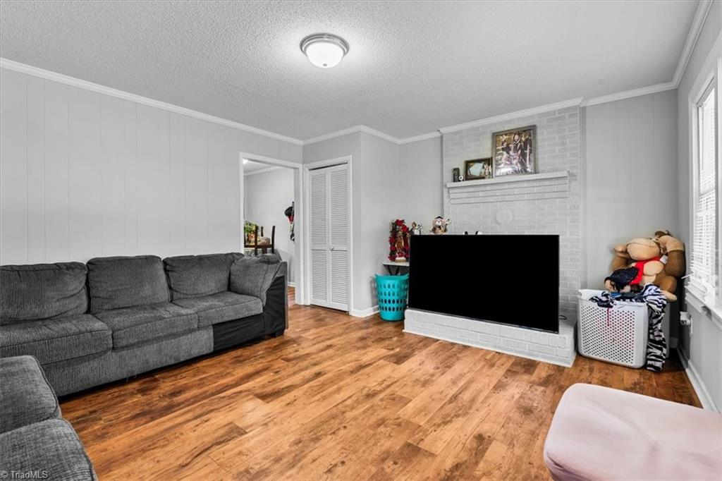 property viewer photo 3