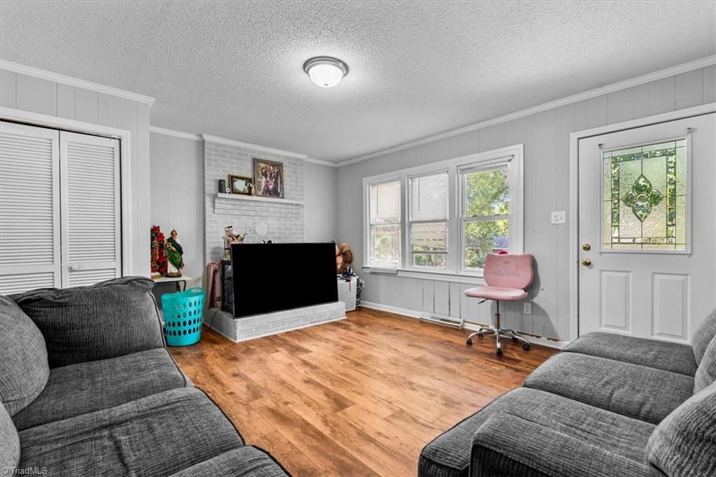 property viewer photo 4