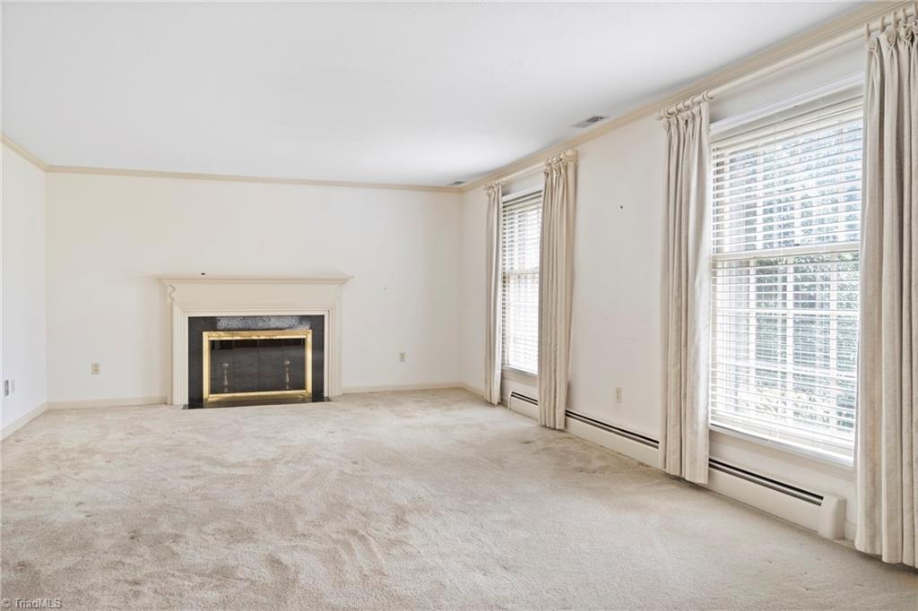 property viewer photo 4