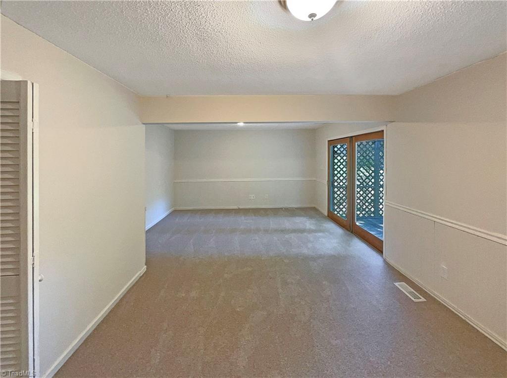 property viewer photo 12