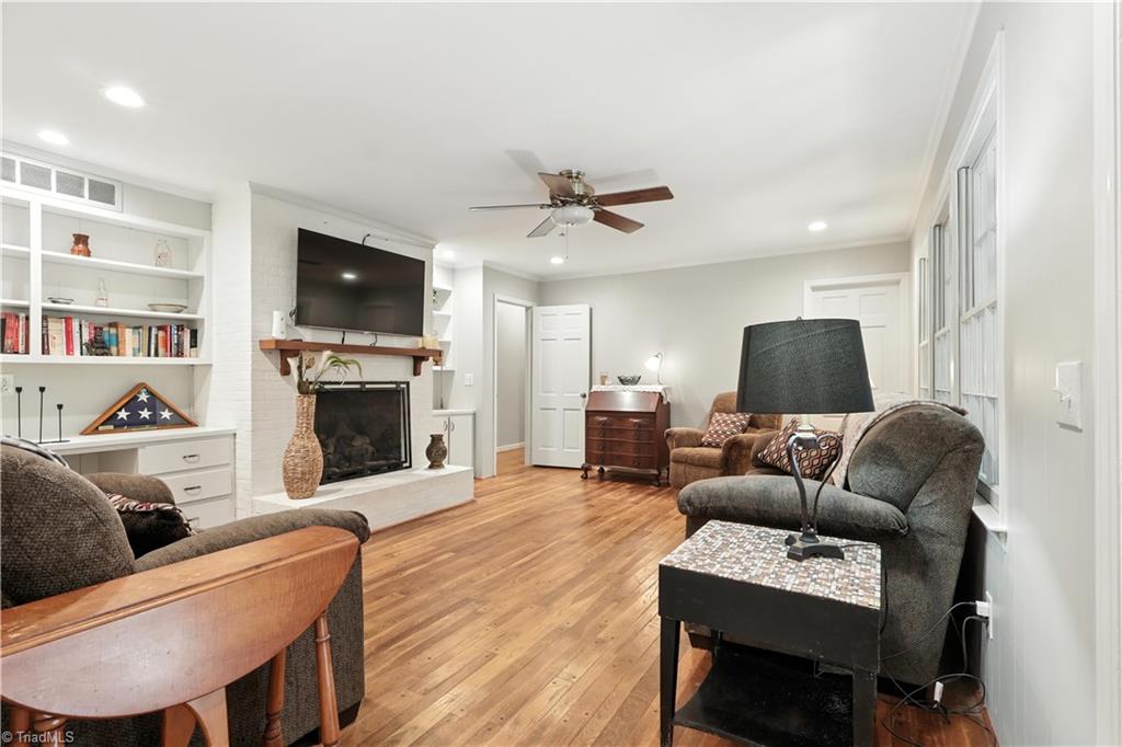 property viewer photo 9