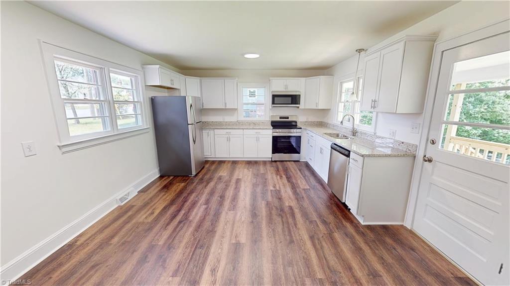property viewer photo 15