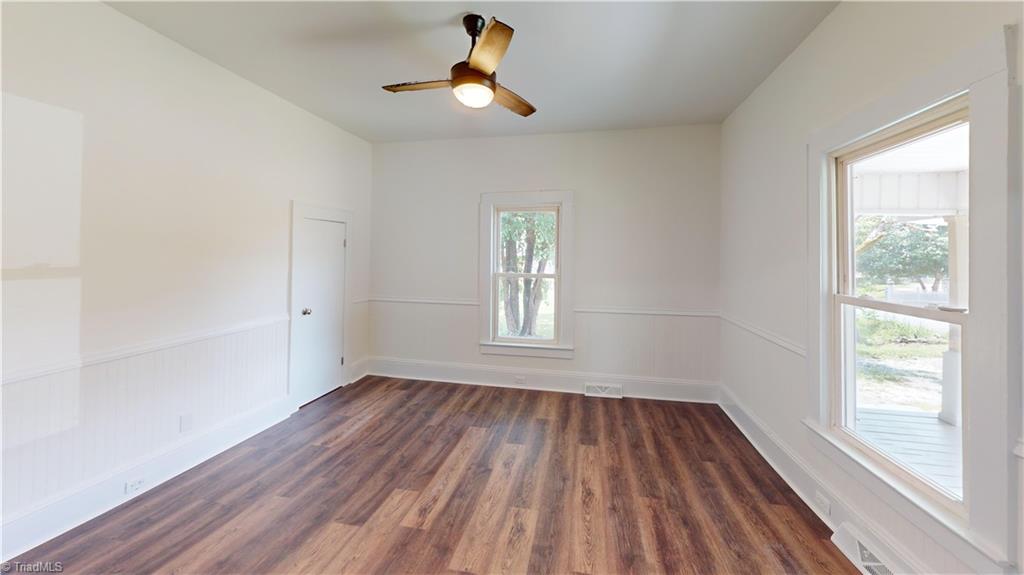 property viewer photo 7