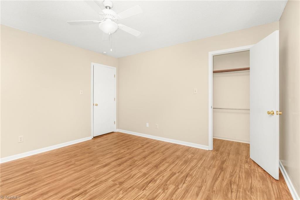 property viewer photo 12