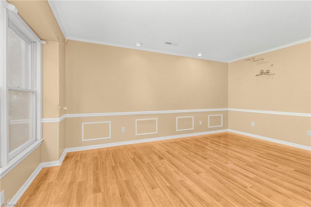 property viewer photo 2
